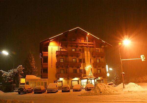Dolomitenhotel im Winter