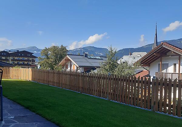 Ausblick aus der Ferienwohnung in den Garten