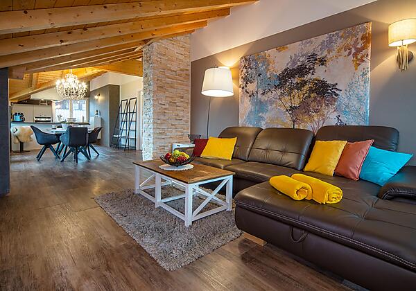 Wohnbereich und Essbereich Fewo Märchenfee