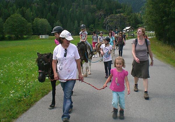Ponywanderung am Bauernhof Stempf