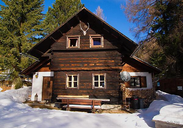 falkert-huette-winteransicht4