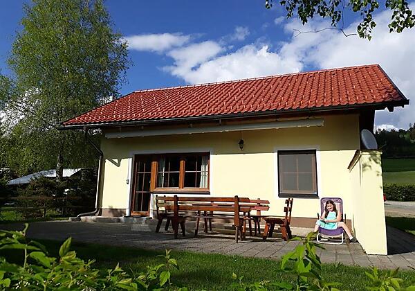 Ferienhaus mit Terasse am See - Mühlen