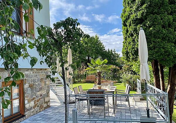 Ferienhaus EulenNest Terrasse