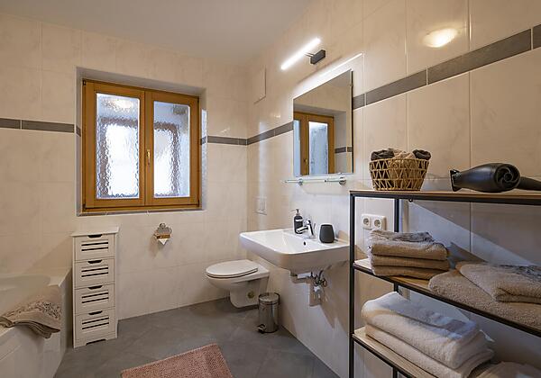 Ferienhaus_Hansl_Nottenbergweg_20_Going_11_2023_Wo