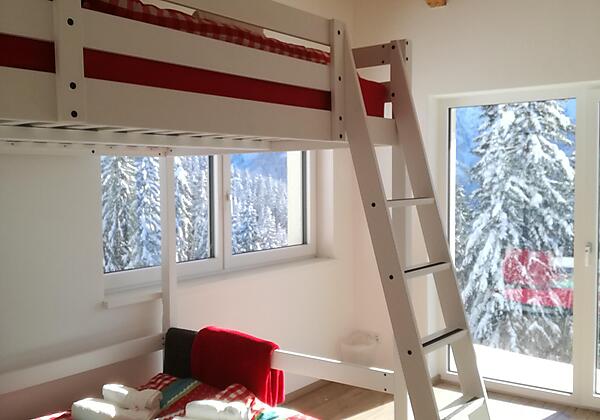 Schlafzimmer mit Hochbett