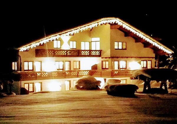 Ferienhaus-kirchplatzl-leutasch-abendstimmung