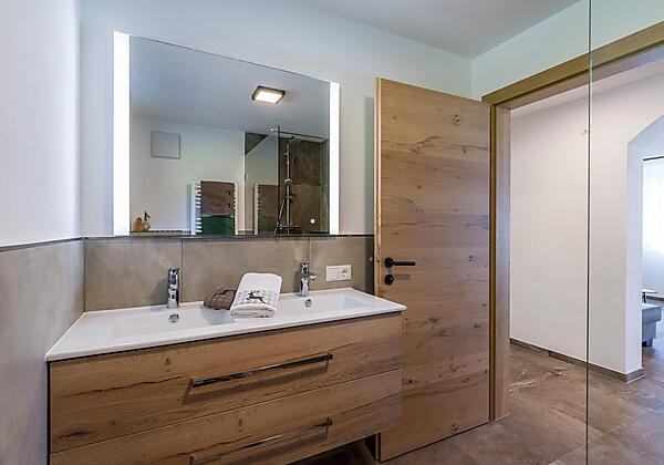 Ferienhaus_Zur_Biene_Stockach_14_Soell_Badezimmer_