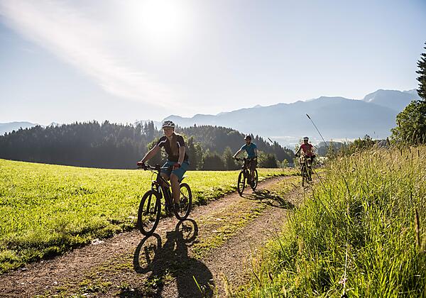 Radfahren_in_den_Allgäuer_Hörnerdörfern (komprimie