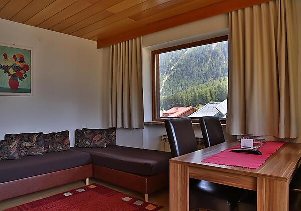 Wohn- und Essbereich