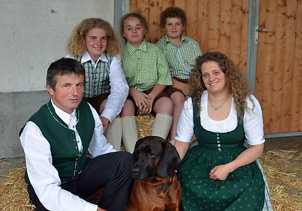 Ein etwas älteres Familienfoto