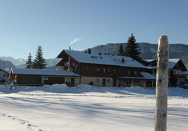 Außenansicht Appartementhaus -Winter-