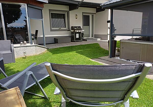 garten mit Whirlpool1jpg