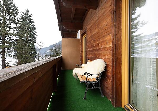 Zillertal_Ferienwohnung Bonny_Balkon mit Sitzgeleg