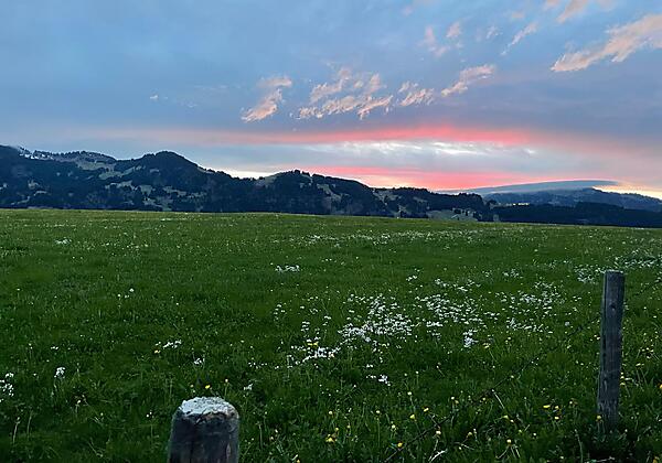 Abendhimmel Richtung Westen zu den Bärenköpfen