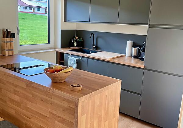 Küche mit Kochinsel