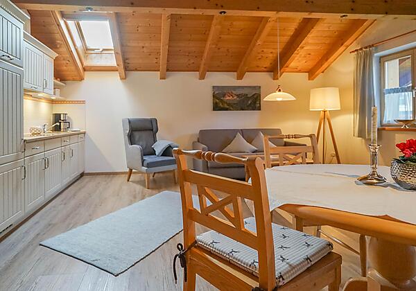 Wohnzimmer und Küche