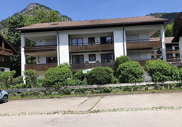 Hausansicht Mittlere Wohnung unten