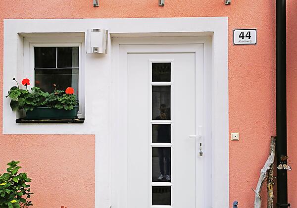 monika-resinger-virgen-eingangstuer-c-bernhard-ass