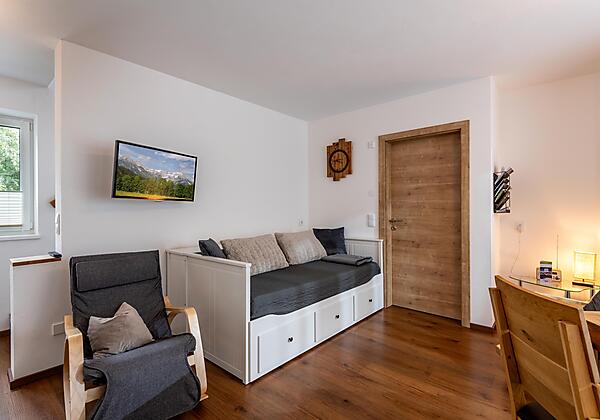 Ferienwohnung_Riedmann_Dorf_37c_Soell_07_2025_Wohn