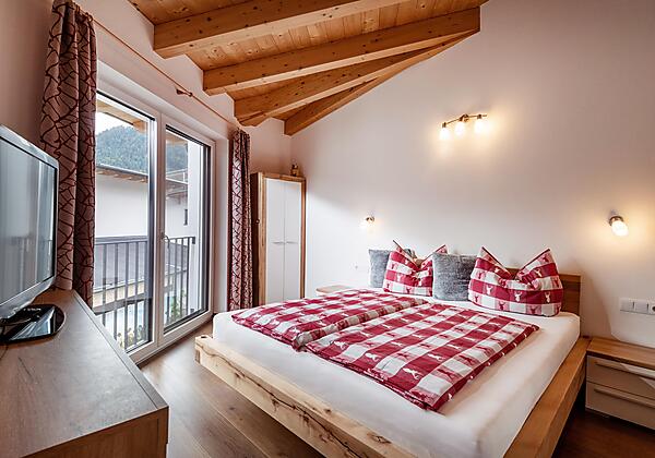 Ferienwohnung_Riedmann_Dorf_37c_Soell_07_2025_Schl