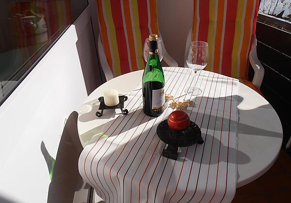 Balkontisch, Stühle