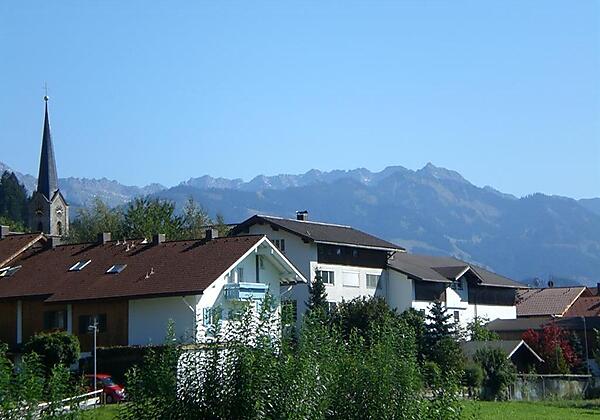 Blick vom Balkon in die Berge