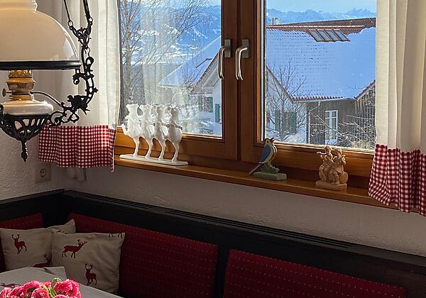 Eckbank_mit_Bergblick