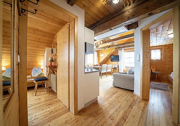 Zirbenhütte Vorraum_by_Gert_Perauer