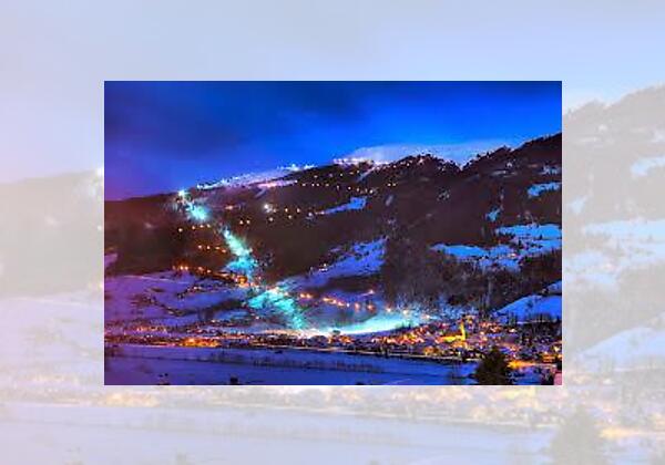 Beleuchtete Rodelbahn