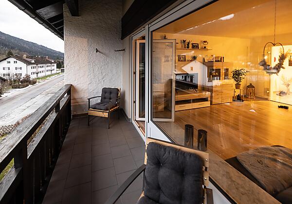 Südbalkon - Zugang vom Wohn-Essbereich