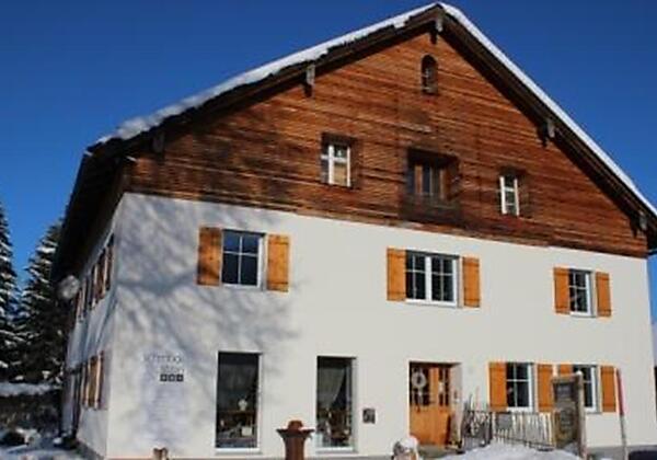 Hausfront Winter comp