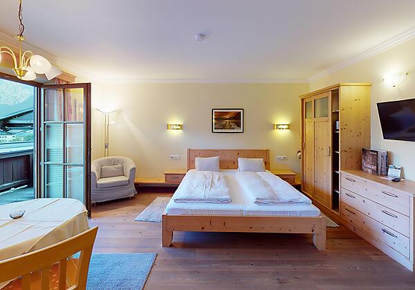 Forellenstube-Lofer-Bedroom(2)