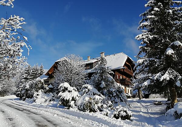 Gästehaus im Winter