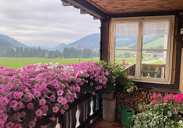 8A5A64A9-1CFD-4699-B216-70C07A371B5D