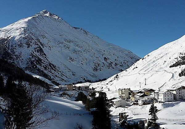 7380_537996389702015_7462551562167555425_n