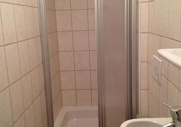 Dusche und WC
