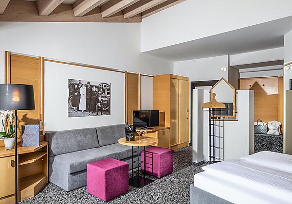 19F5A6AC-9FA8-4603-9ABD-632DB2D9465C_1_201_a