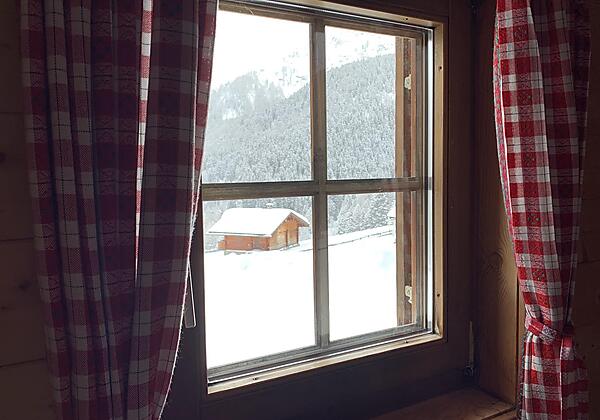 Blick aus dem Doppelzimmer in die Winterlandschaft