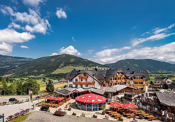 Hotel_Außenansicht_Sommer