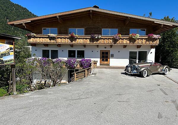 Alpenglück, Kirchdorf in Tirol