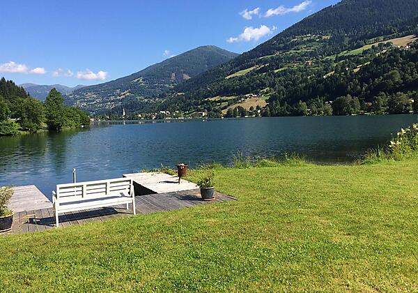 Steg am eigenen Privatstrand