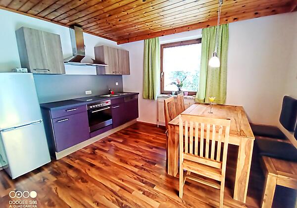 Küchen mit Essbereich in der Ferienwohnung Noah