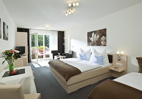 Pension Haus Maria Dreibettzimmer mit Südbalkon