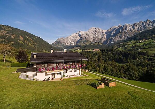 Haus Rainer im Herbst