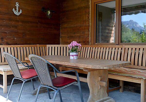 Terrasse am Haus Straif