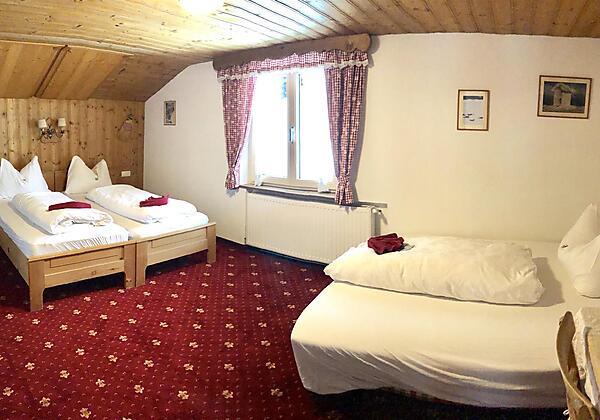 2 Bett Zimmer mit Sofabett (2 Personen)