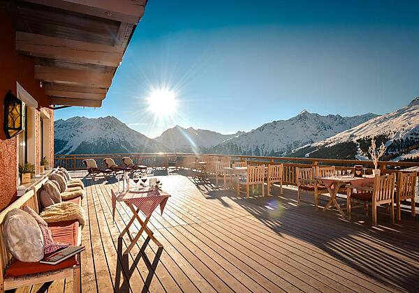 20-01_evafoto_5738p-golden_Terrasse1