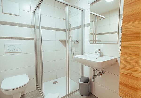 005-2-DZ-HotelGesser-min