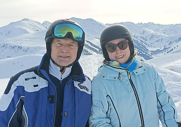 Ihre Gastgeber Ursula+Berni beim Skifahren