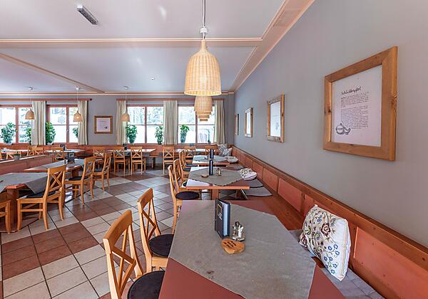 restaurant-speisesaal-jufa-hotel-hochrindl